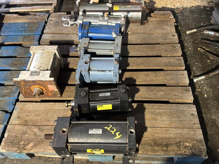 #162-•-cylinders-image-1