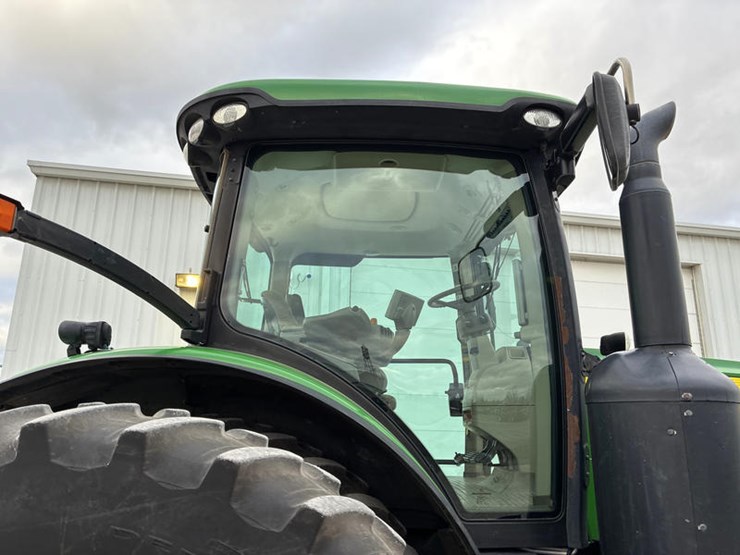 john-deere-8335r-image-24