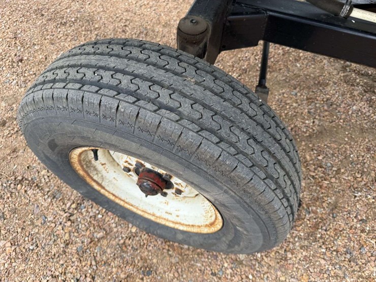 2024-john-deere-12-image-17