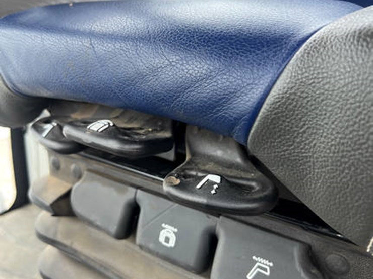 2023-new-holland-t9.600-image-42