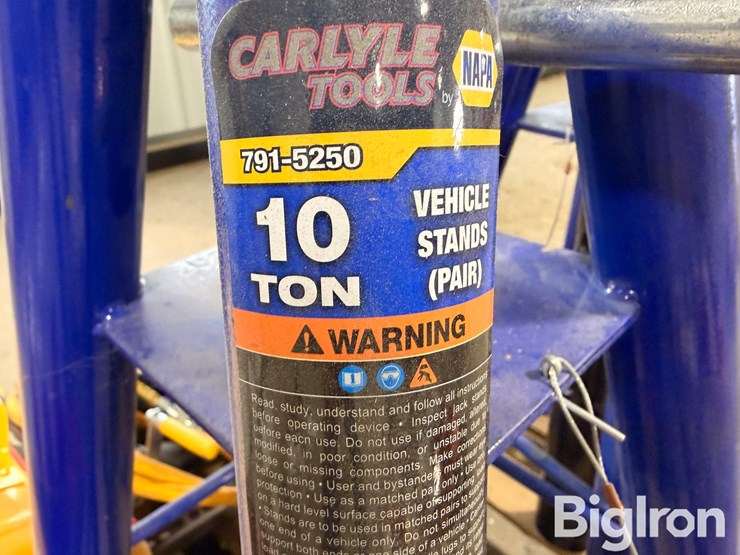 various-jacks-&-air-bubble-w/-hose-image-13