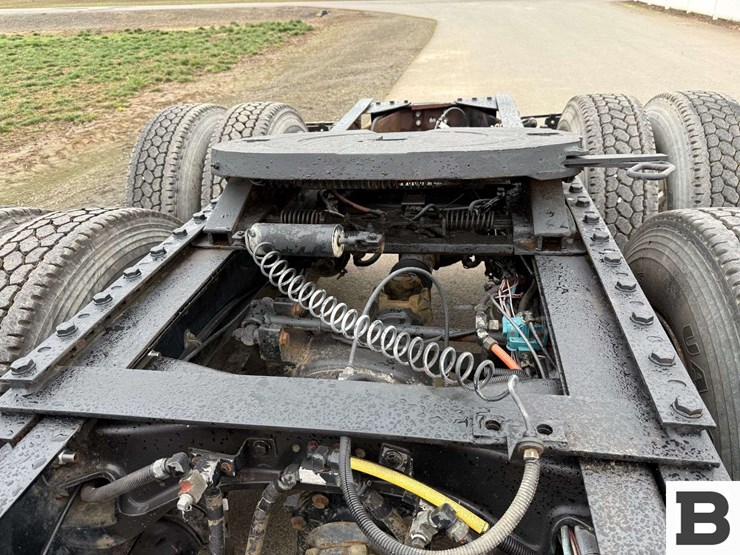 2004-kenworth-t800-image-35