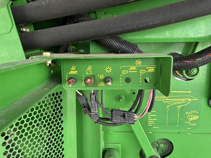 john-deere-9560-image-53