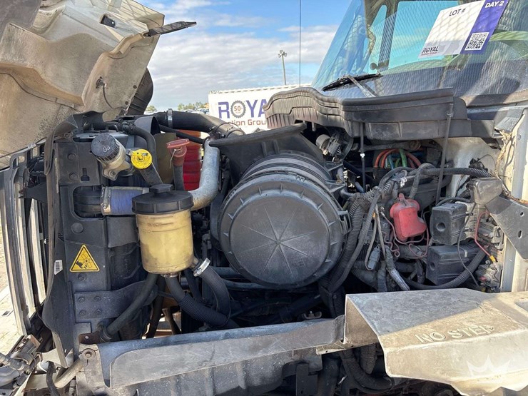 2013-international-workstar-7400-image-45