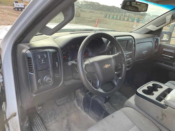 #1123-•-2019-chevrolet-silverado-pickup-truck(has-mn-title)-image-35