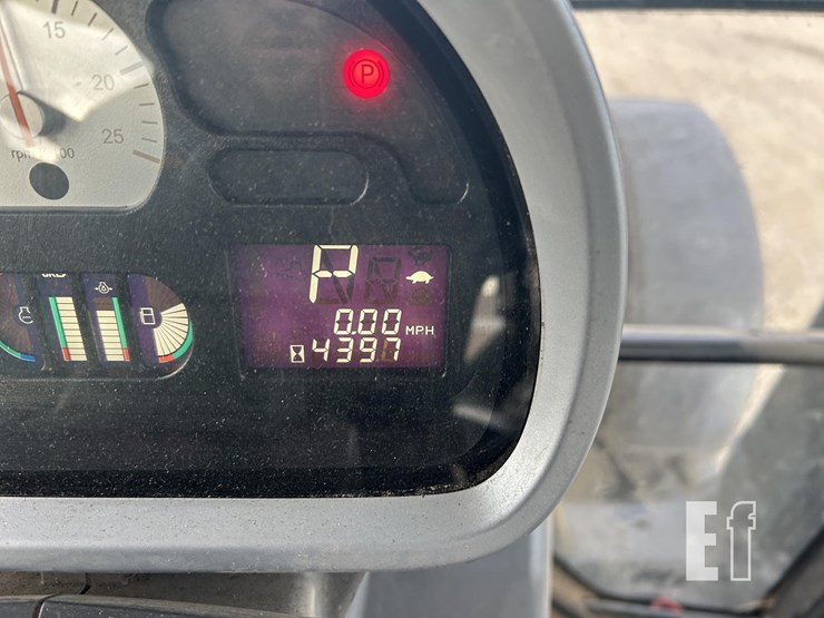 2014-challenger-mt585d-image-56