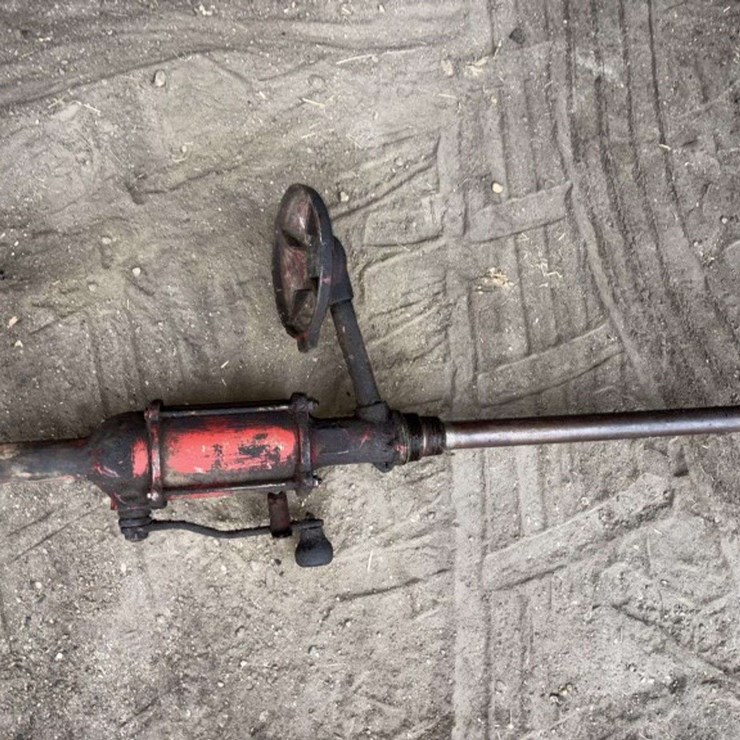 1 Quart Crank Barrel Pump