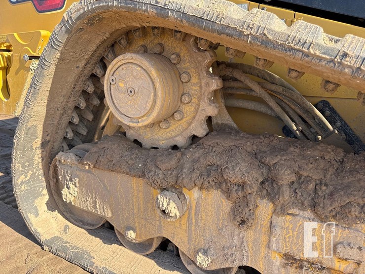 2022-caterpillar-299d3-image-16