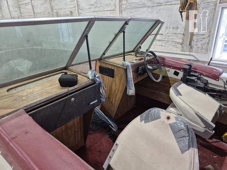 1984-lund-18ft-boat-image-4