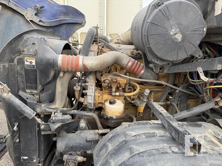 2003-kenworth-t2000-image-17