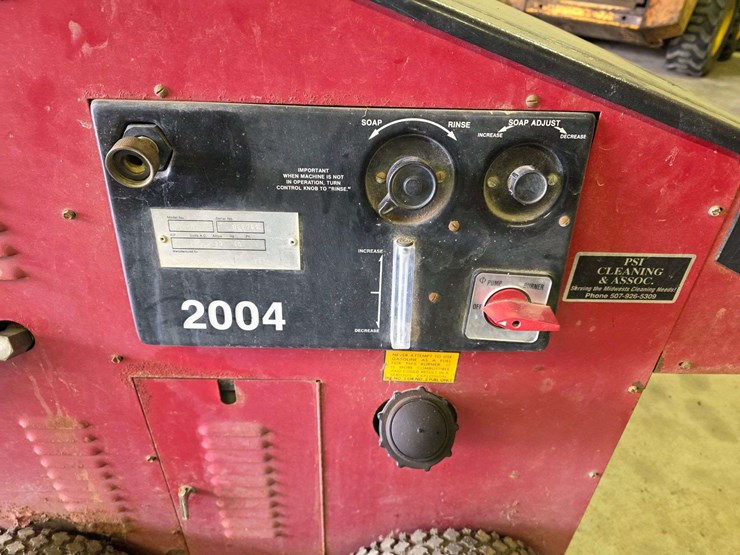 r+d-fountain-industries-co-hot-water-pressure-washer,-220v-with-cord,-hose-and-wand,-up-to-180-degre-image-3