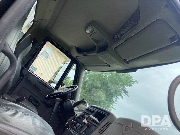 2010-international-durastar-4400-image-13