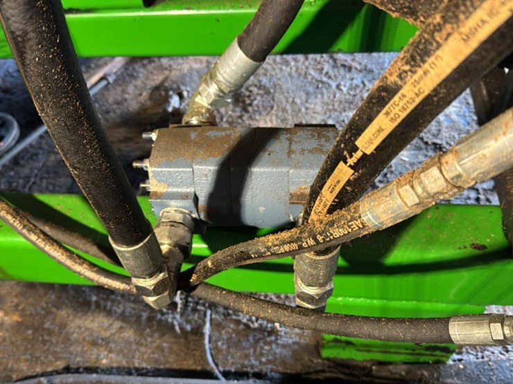 #131-•-part-of-entirety!-jack-shaft,-pumps-reservoirs,-and-main-frame,-gear-flow-divider,-99-gallon-capacity-image-12