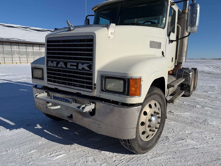2006-mack-chn613-image-16