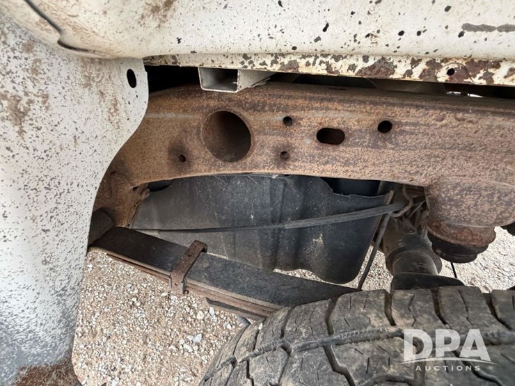 2012-chevrolet-2500hd-image-36