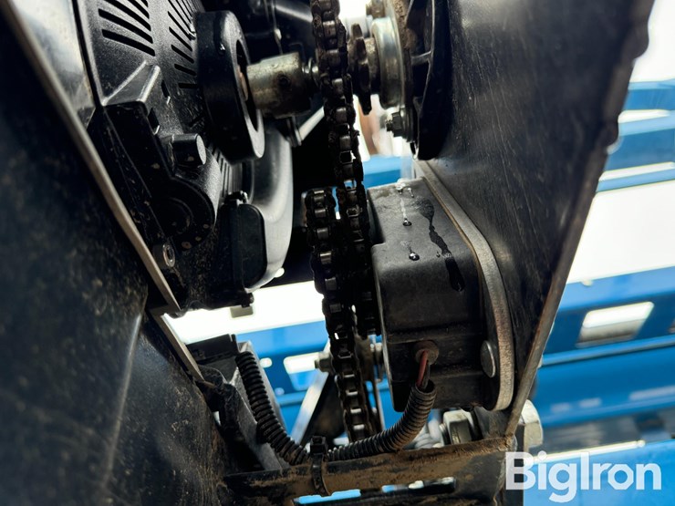 2012-kinze-3660-image-18