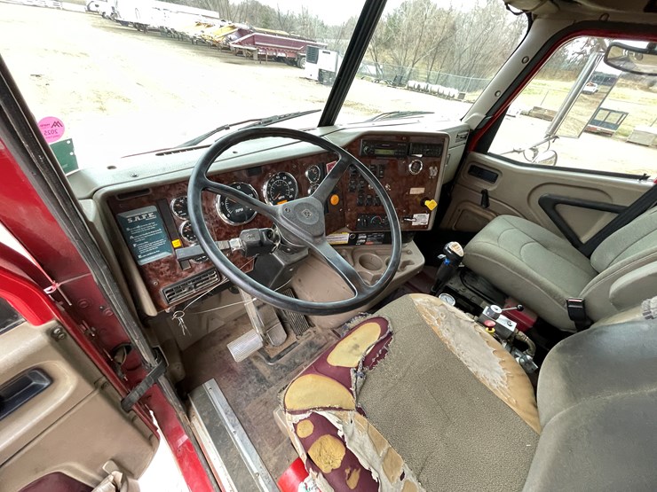 #1130-•-2005-international-5500i-6x4-dump-truck-(has-mn-title)-image-52