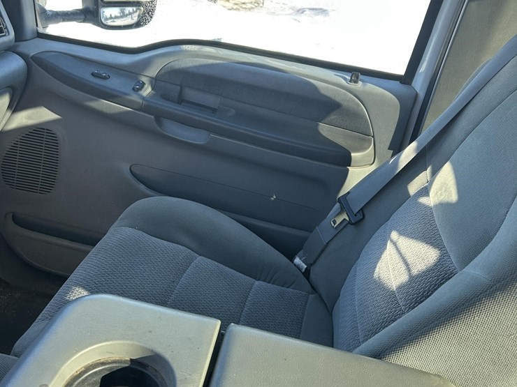 2003-ford-f350-xlt-image-17