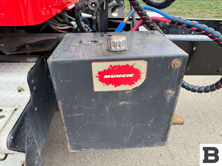 2004-kenworth-t800-image-28