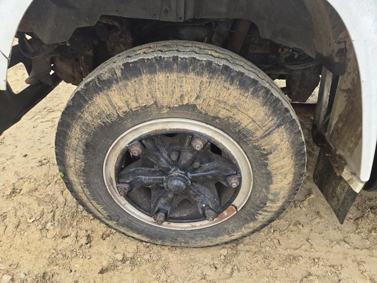 1996-ford-f700-image-14