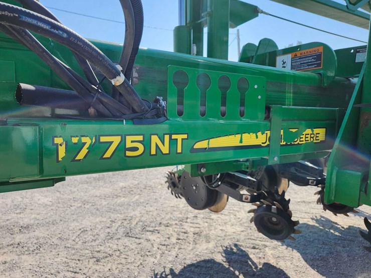 john-deere-1775-image-2