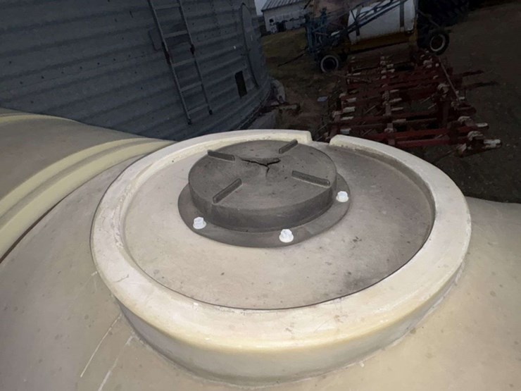 liquid-tender-trailer,-approx-750-gal-poly-tank,-st225/74r15-tires,-3”-fill,-30-gal-poly-inductor-co-image-15