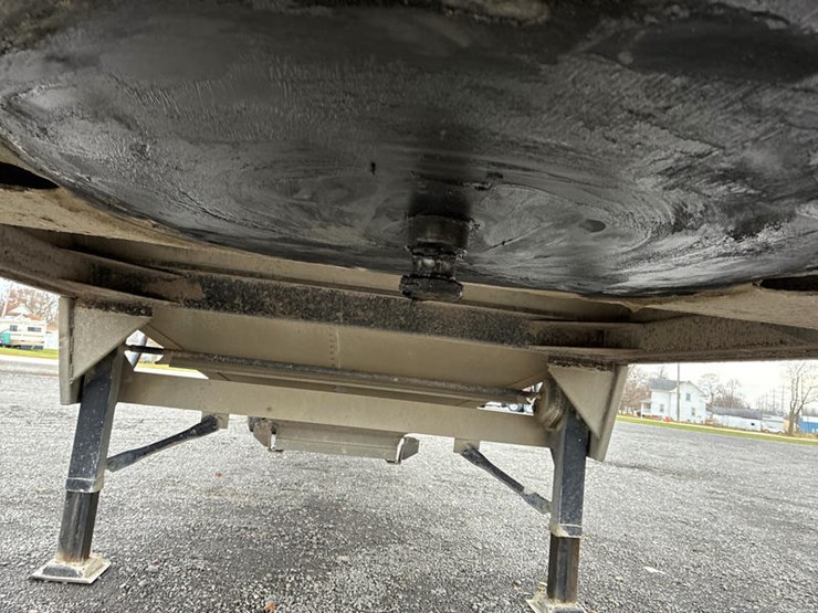 wilson-hopper-bottom-image-16