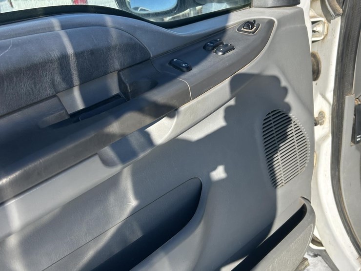 2003-ford-f350-xlt-image-13