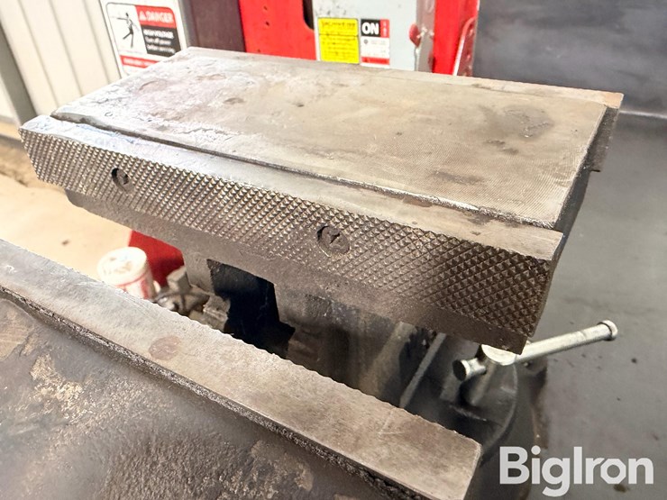 heavy-duty-12'-shop-welding-table-w/-vise-image-12