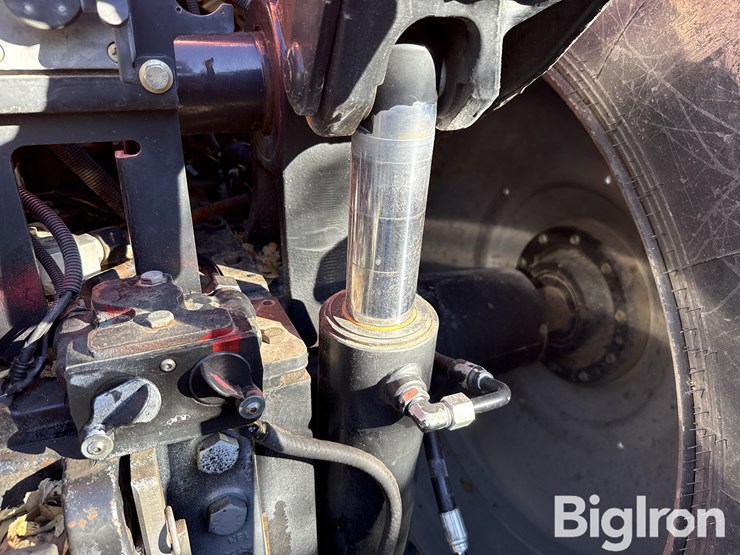 case-ih-magnum-235-image-12