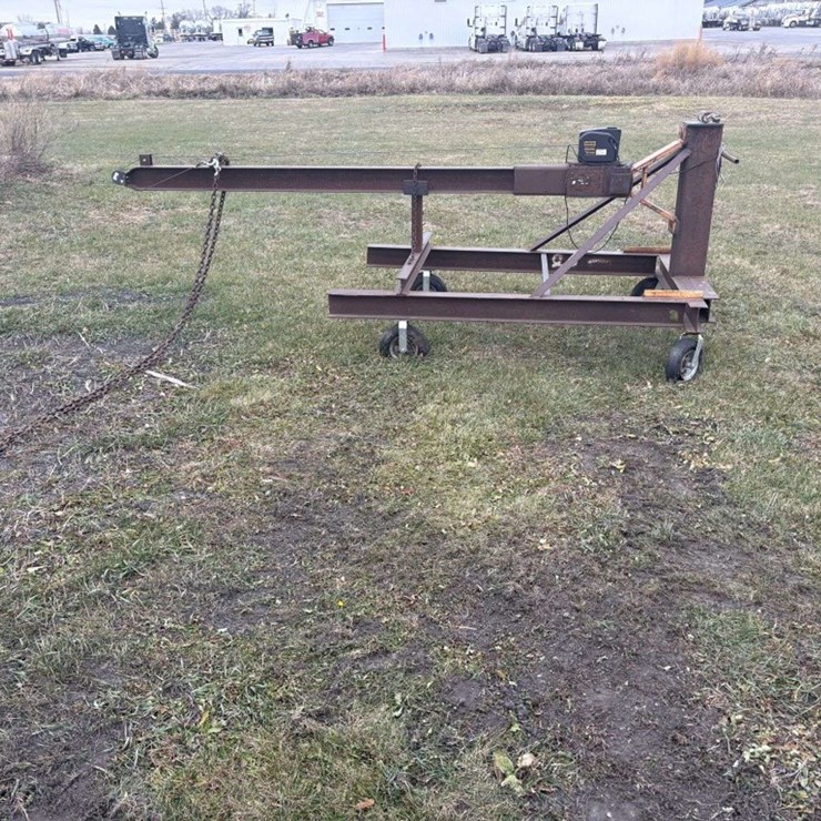Winch Boom, with 12V 2000# winch, Chains, on Castor Wheels, (tires need to be replaced)