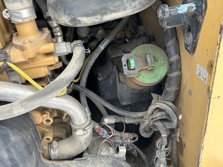 2018-caterpillar-289d-image-32