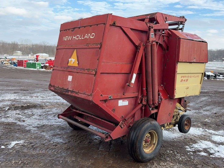 new-holland-855-image-3