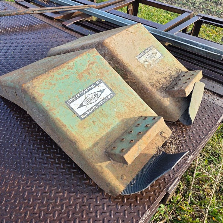 Hiniker Front Fenders