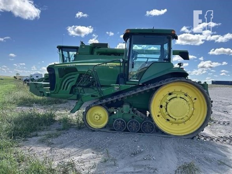 john-deere-8220t-image-6