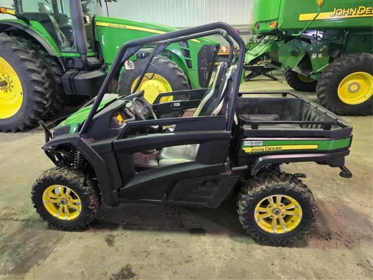 2012-john-deere-gator-image-2