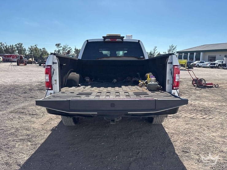 2018-ford-f-150-4x4-crew-cab-pickup-truck-image-19