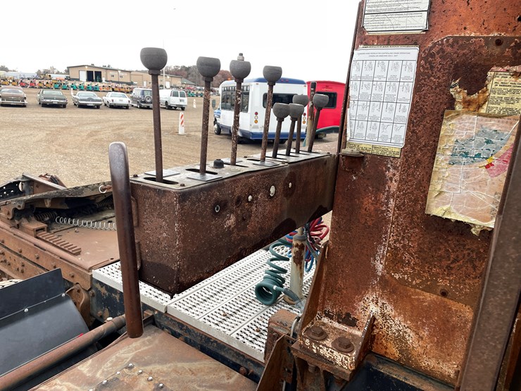 ford-lt9000-image-15