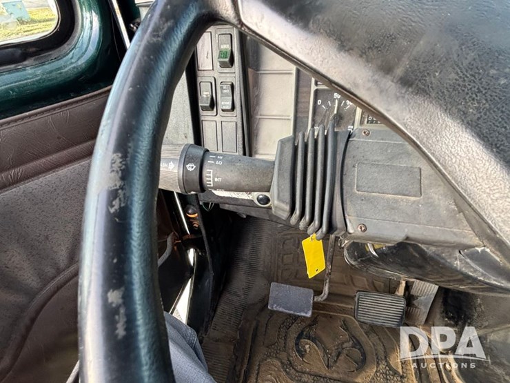 international-4700-image-90