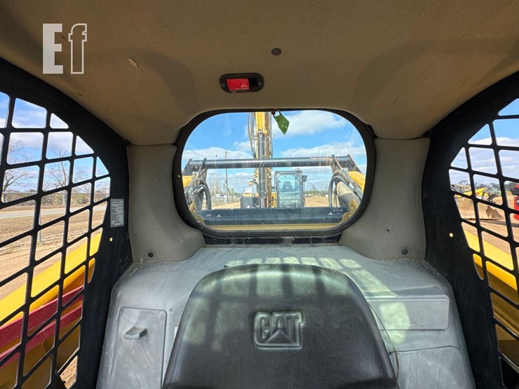 2019-caterpillar-289d-image-32