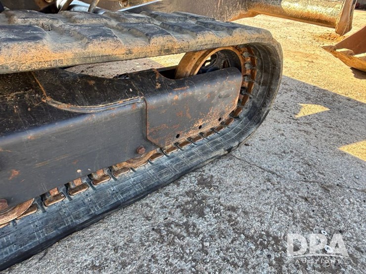 2020-yanmar-vio55-image-42