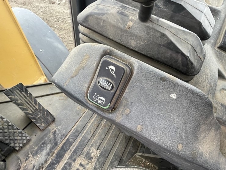 deere-624k-image-32