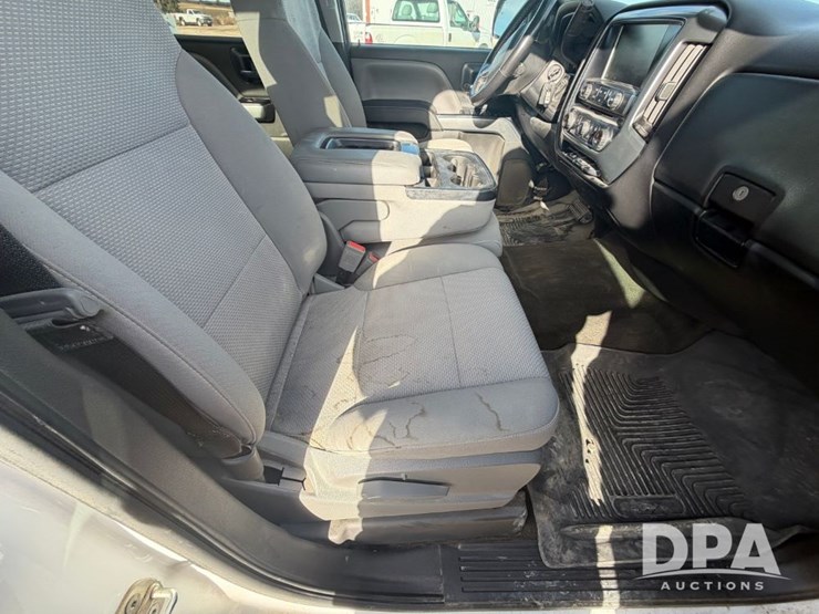 2017-chevrolet-1500-image-50