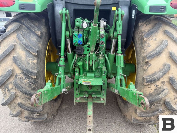 2012-john-deere-6115r-image-32