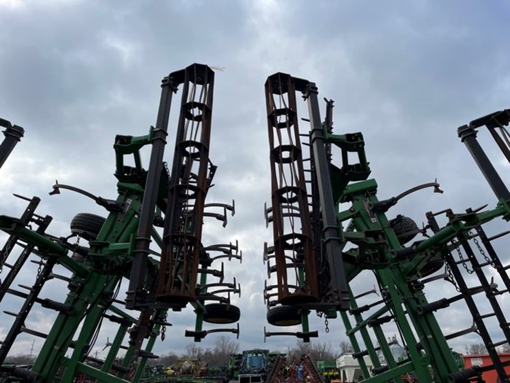 john-deere-2210-image-4