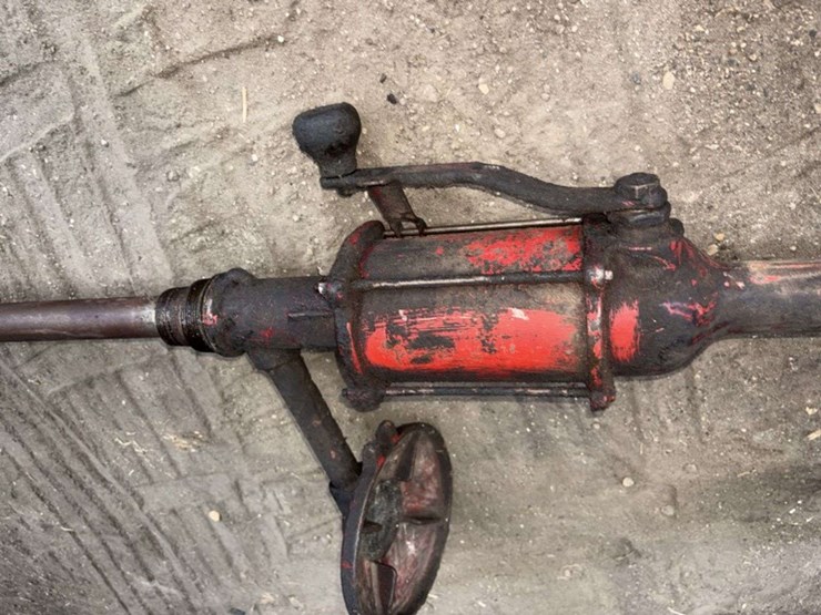 1-quart-crank-barrel-pump-image-3