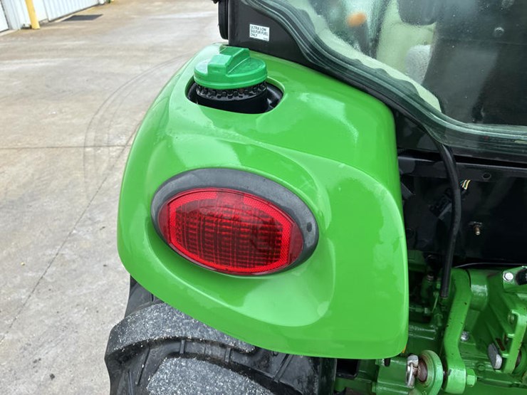 john-deere-3033r-image-27