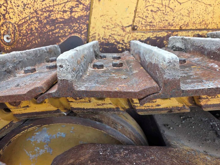 caterpillar-d8-image-18