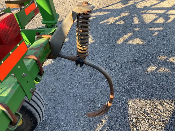 john-deere-2410-image-21