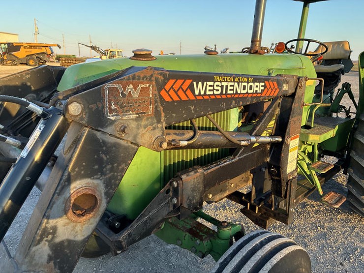 john-deere-2940-image-31